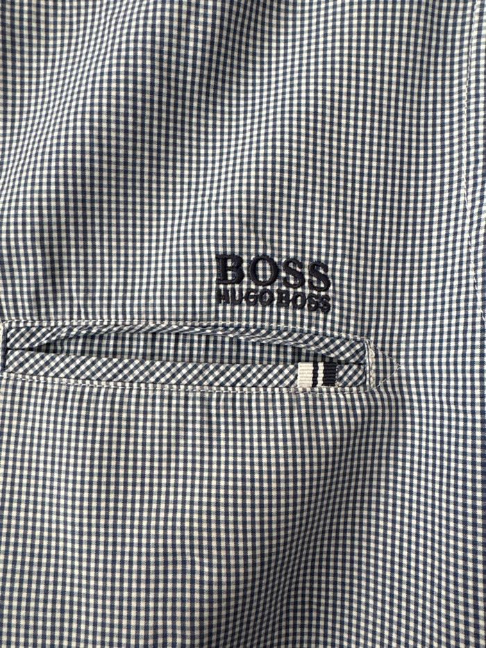 Chemise Hugo Boss enfant taille 16 ans - photo numéro 2