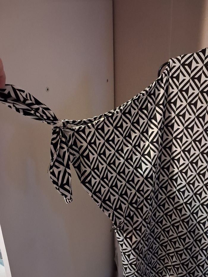 Haut élégant épaules dénudées - photo numéro 3