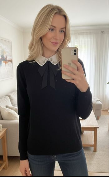 Pull noir avec col strass bijoux  taille 36