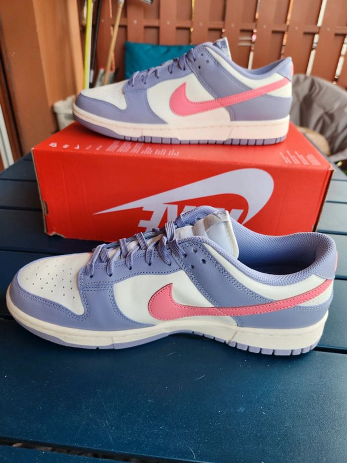 Nike dunk low Taille 43 femme Neuves lila rose - photo numéro 3