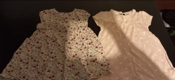 2 robes bébé 6-9 mois