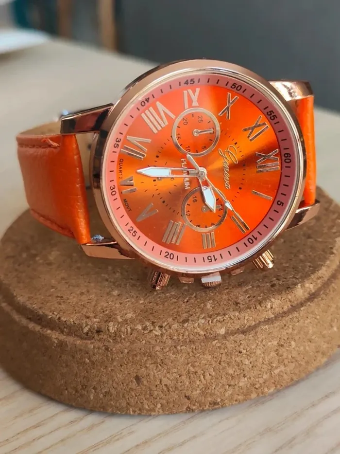 Montre orange, style vintage classique - photo numéro 2