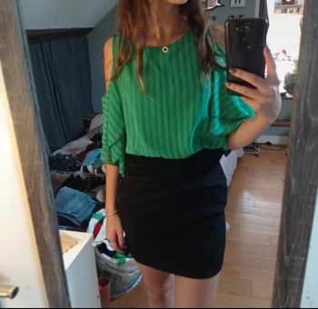 Robe à épaules dénudées