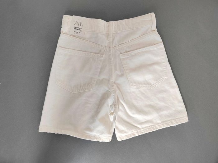 Short / bermuda Zara
Coton
Blanc
Taille 32
Neuf avec étiquette - photo numéro 2