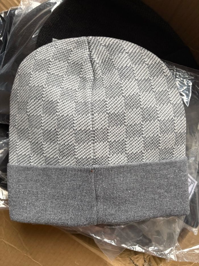Bonnet LV gris - photo numéro 2