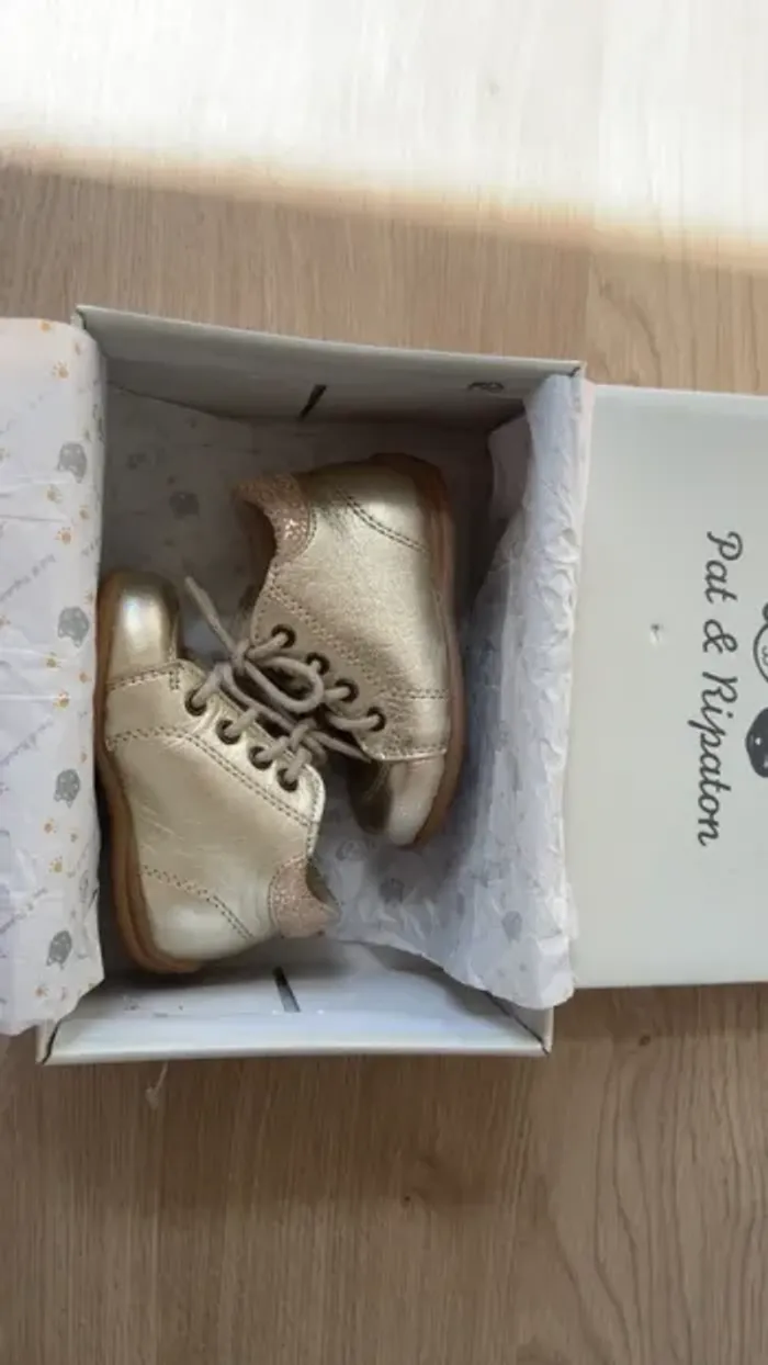 Chaussures premier pas Pat et Ripaton