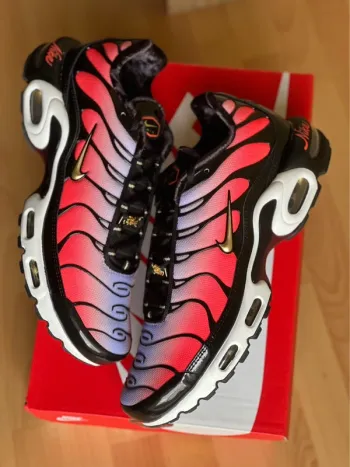 Nike air max plus sisterhood 44 neuve