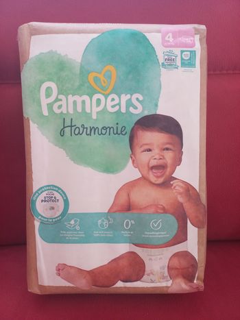 Couches T4 Pampers Harmonie