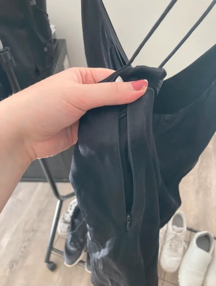 Robe noire satinée H&M - photo numéro 6