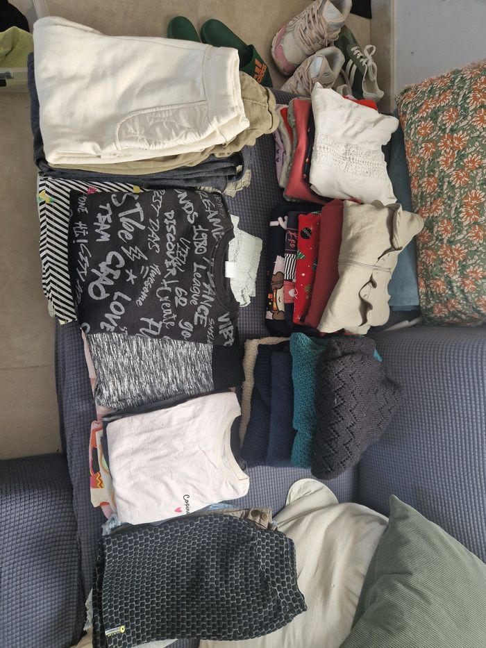 Lot vetements fille 10 ans - photo numéro 2