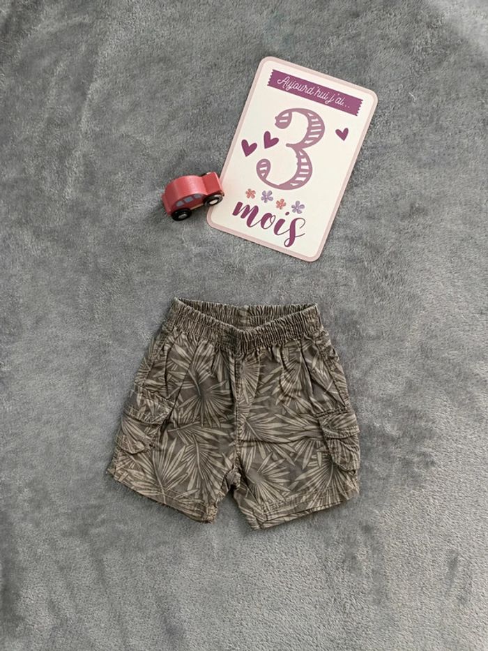 Short taille 3 mois