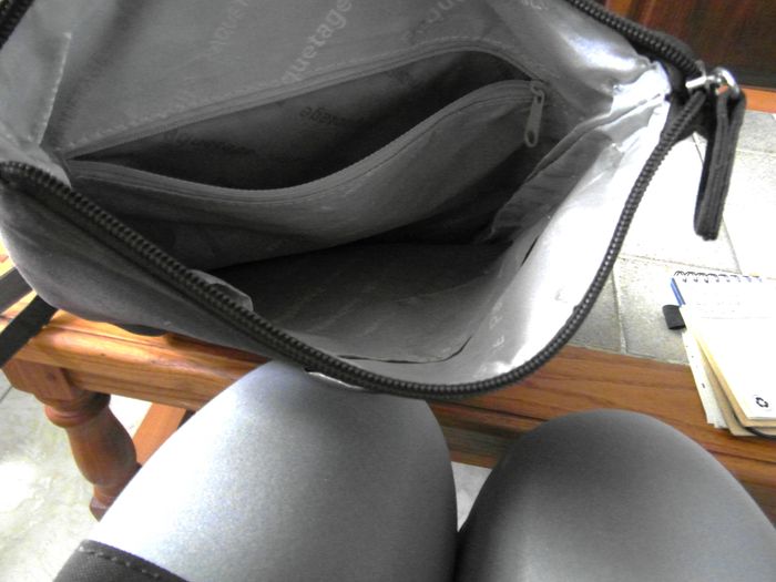 ensemble sac à dos et pochette - photo numéro 3