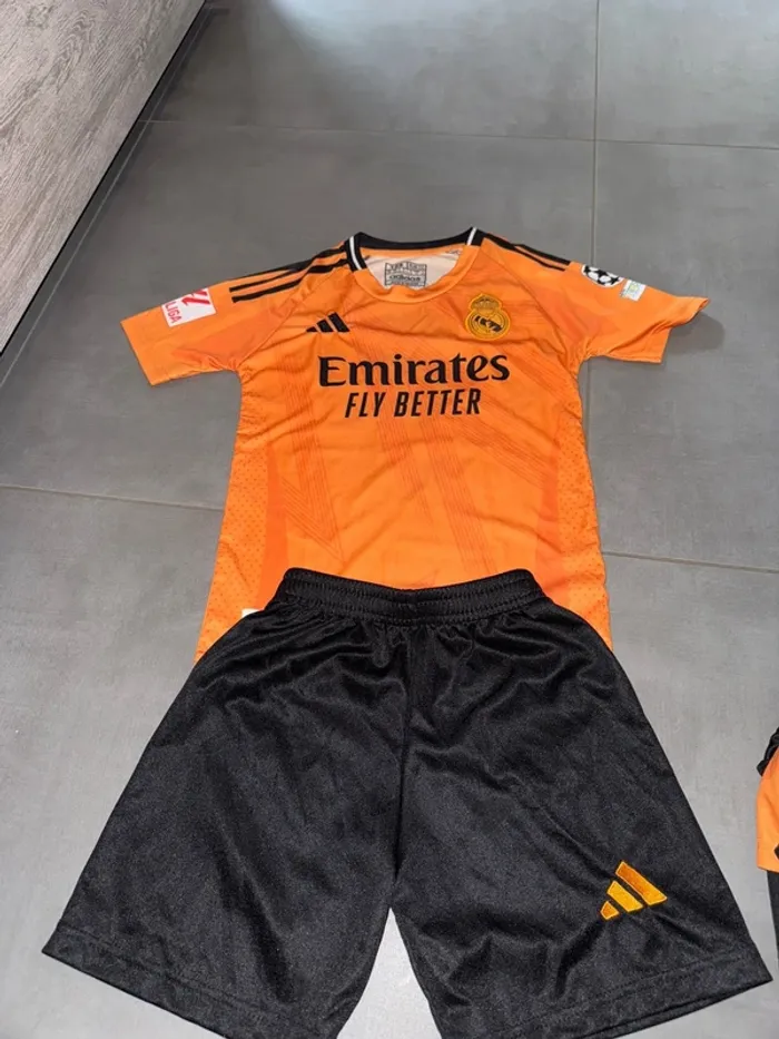 Maillot de foot enfant taille 128 - photo numéro 2