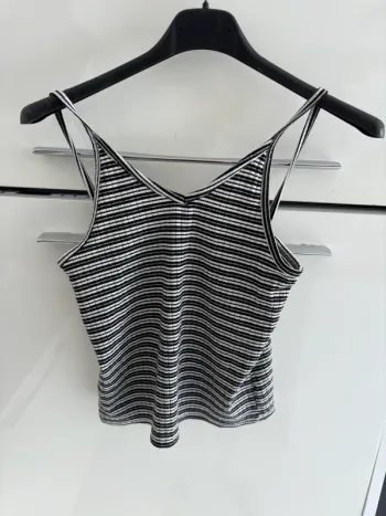 Top court femme taille S
