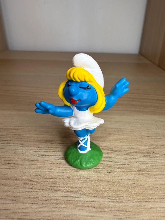 Schtroumpfette danseuse schleich