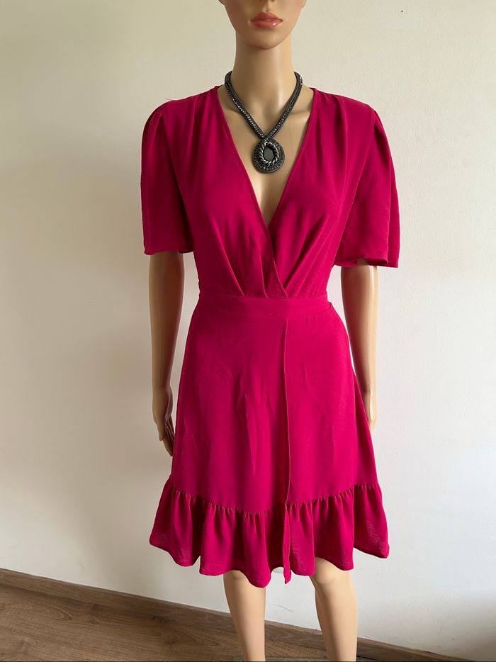 Robe rose neuve à manches courtes Morgan taille 36 (valeur 65€)