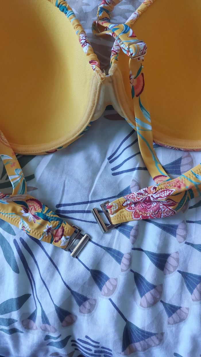 Maillot de bain rouge gorge - photo numéro 4