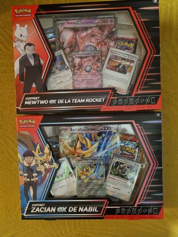 2 coffrets Pokemon Zacian ex et Mewtwo ex