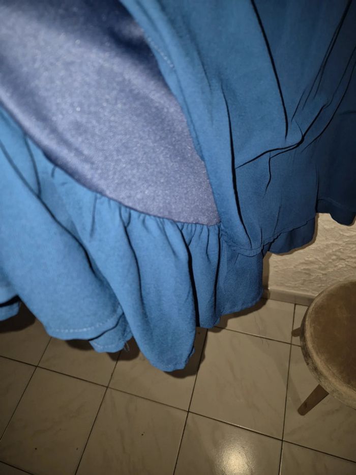 Magnifique robe bleue broderie et boutons col V Christy taille 2 44/46 - photo numéro 7