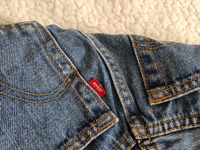 NEUF Jean Levi's Relaxed Fit 550 vintage déchiré aux genoux – taille 4M - photo numéro 5