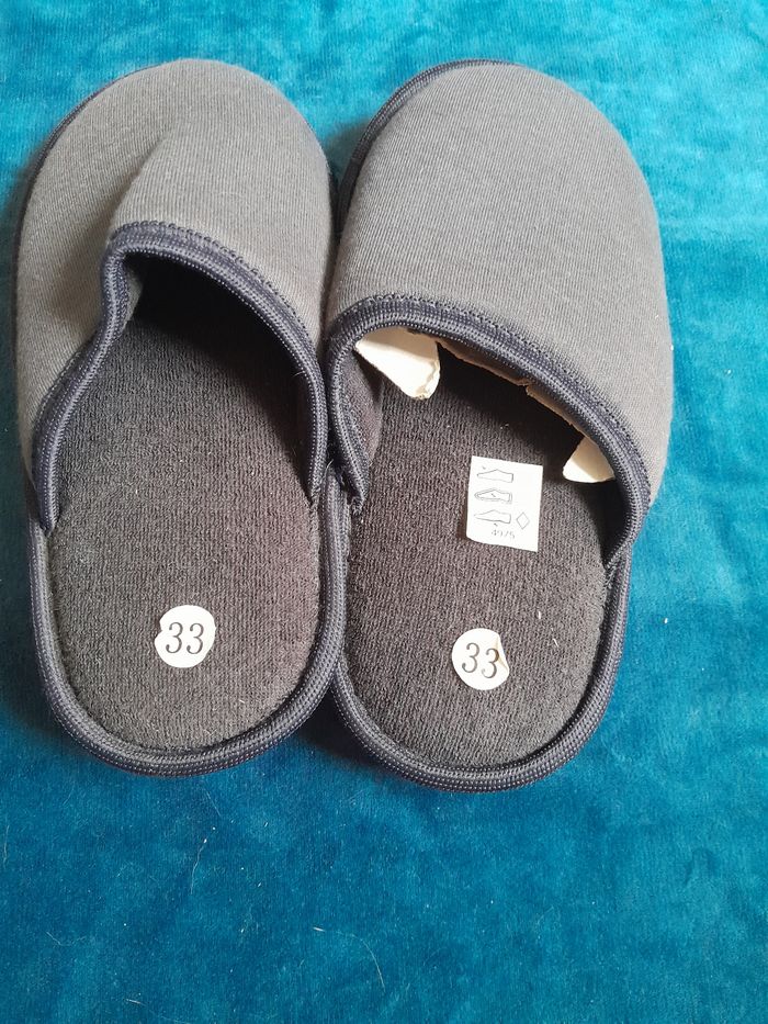 Chaussons Neuf mixte T 33 - photo numéro 2