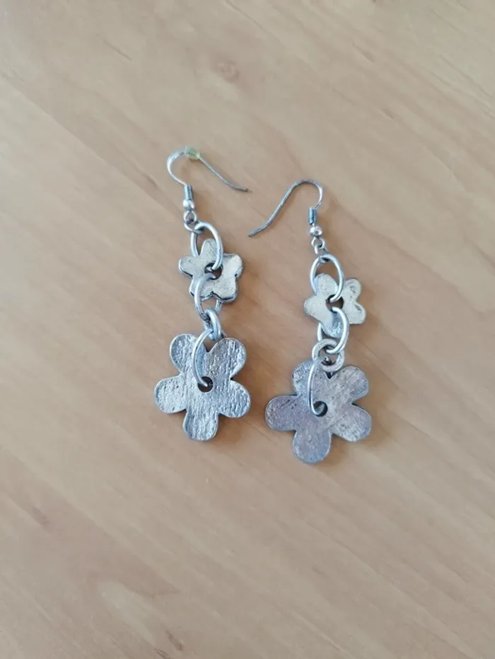 Boucle d'oreille fleur