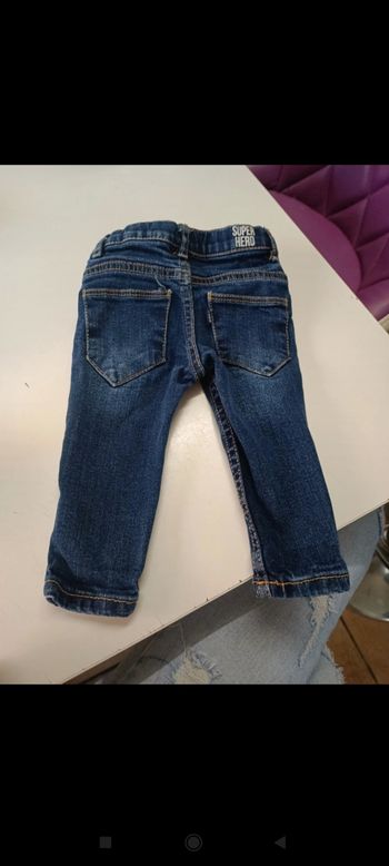 Jean taille 9 mois