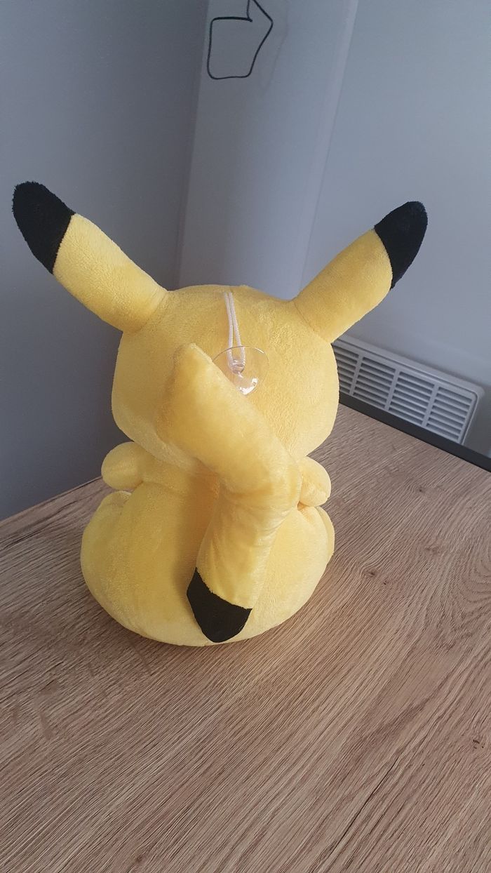 Peluche Pikachu neuve - photo numéro 3