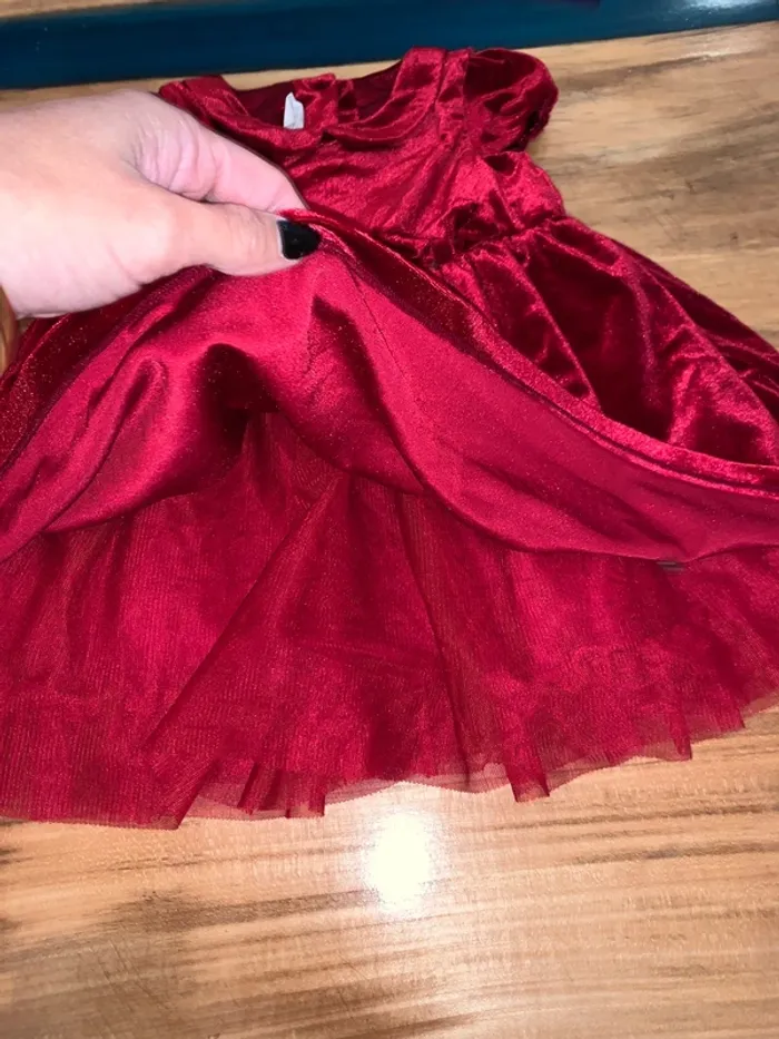 Robe rouge pour noël 🎄 velours taille 12/18 mois - photo numéro 2