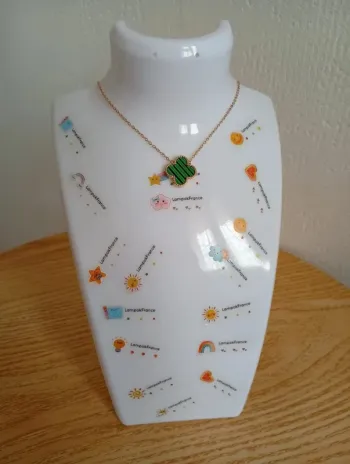 Solde 💝 Collier trèfle à quatre feuilles porte bonheur doré femme en acier inoxydable