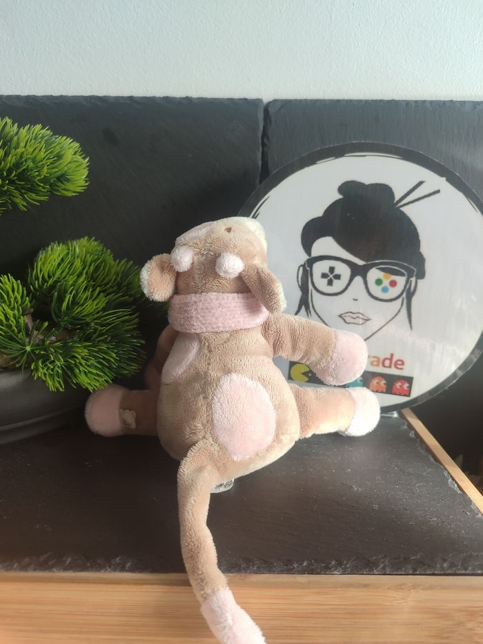 Doudou vache Lola Rosalie écharpe rose noukie's peluche marron fleur marguerite - photo numéro 2