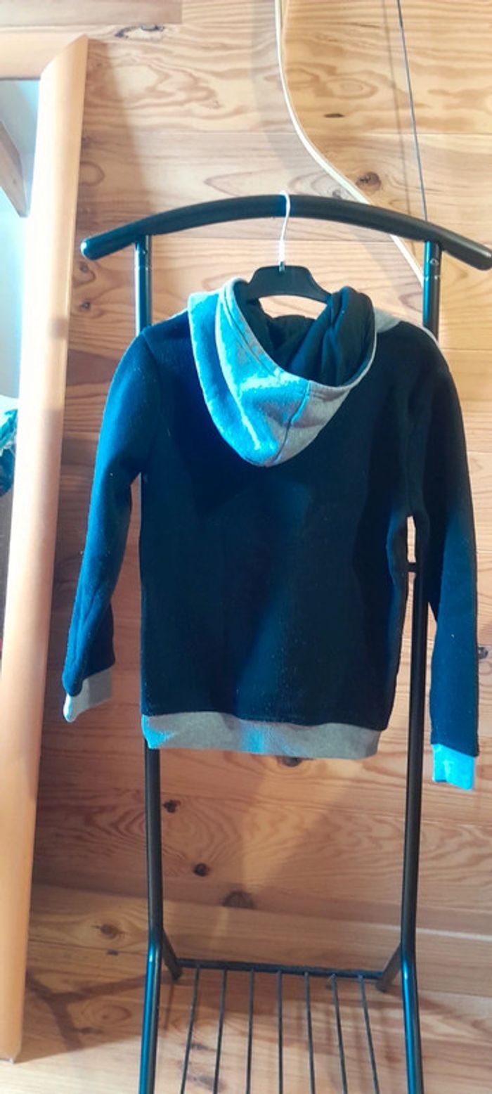 Pull à capuche 10 ans - photo numéro 7