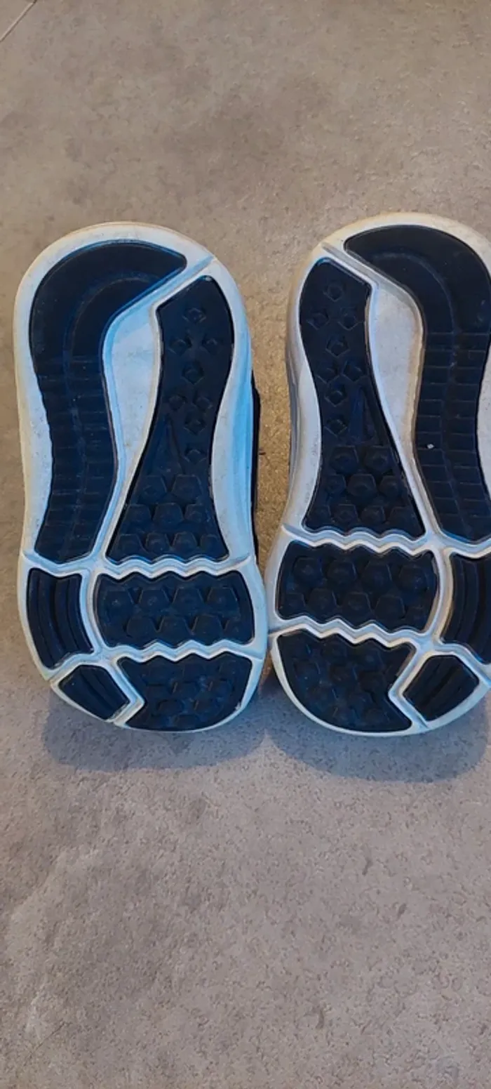 Baskets Nike 19,5 - photo numéro 4