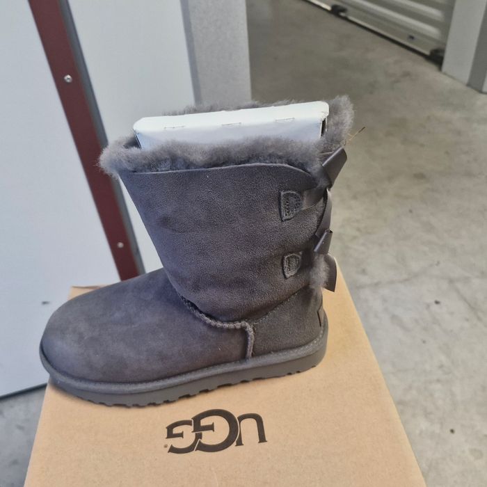 Ugg grise haute 2 nœuds - photo numéro 10