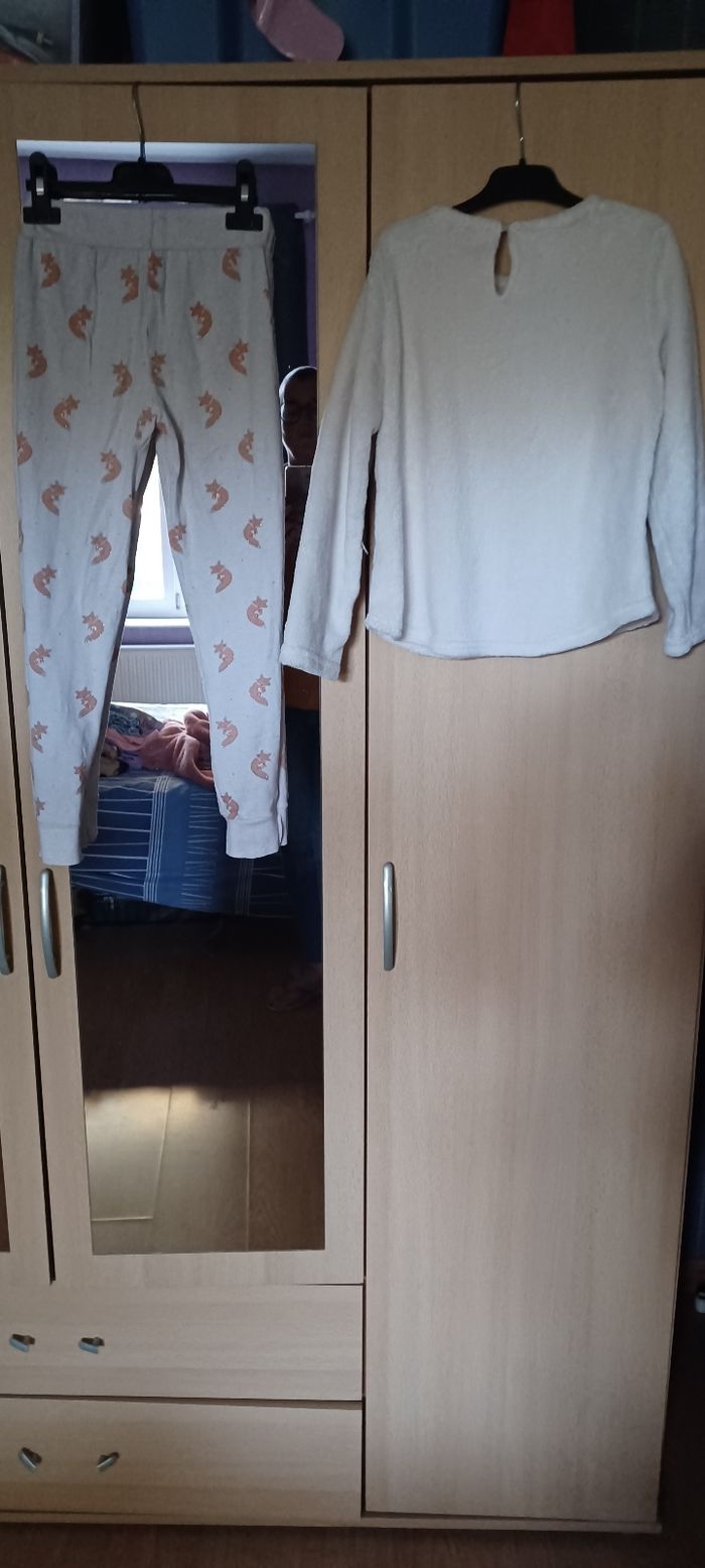 Très joli pyjama 2 pièces fille T 8 ans - photo numéro 6