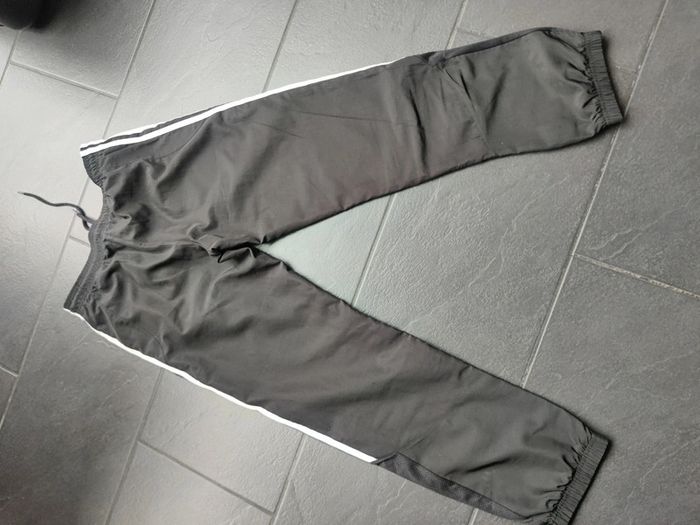 Jogging Adidas Noir Femme - Taille 36 👟 - photo numéro 2