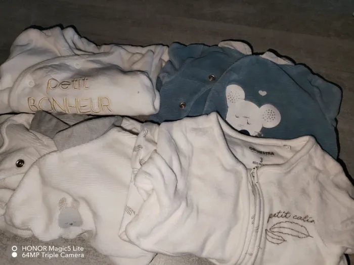 Lots pyjama 1 pièces