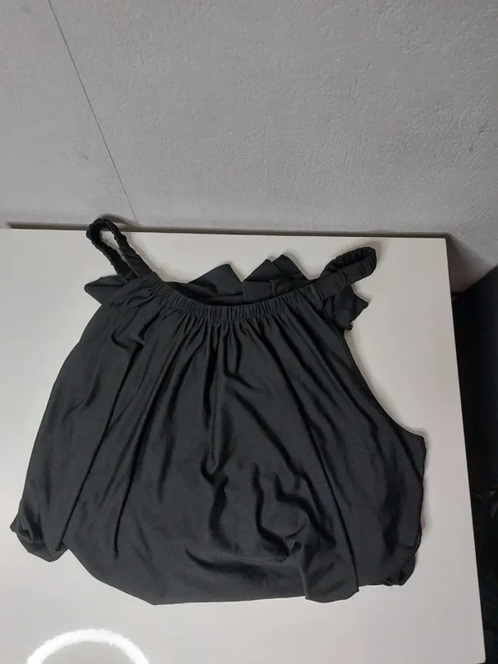 Robe noire - photo numéro 3