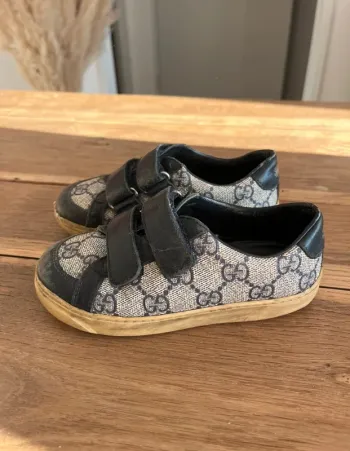 Baskets à scratch en cuir Gucci