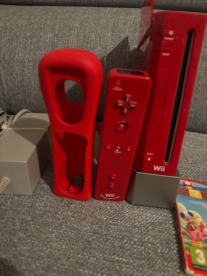 Console Nintendo Wii rouge - photo numéro 4