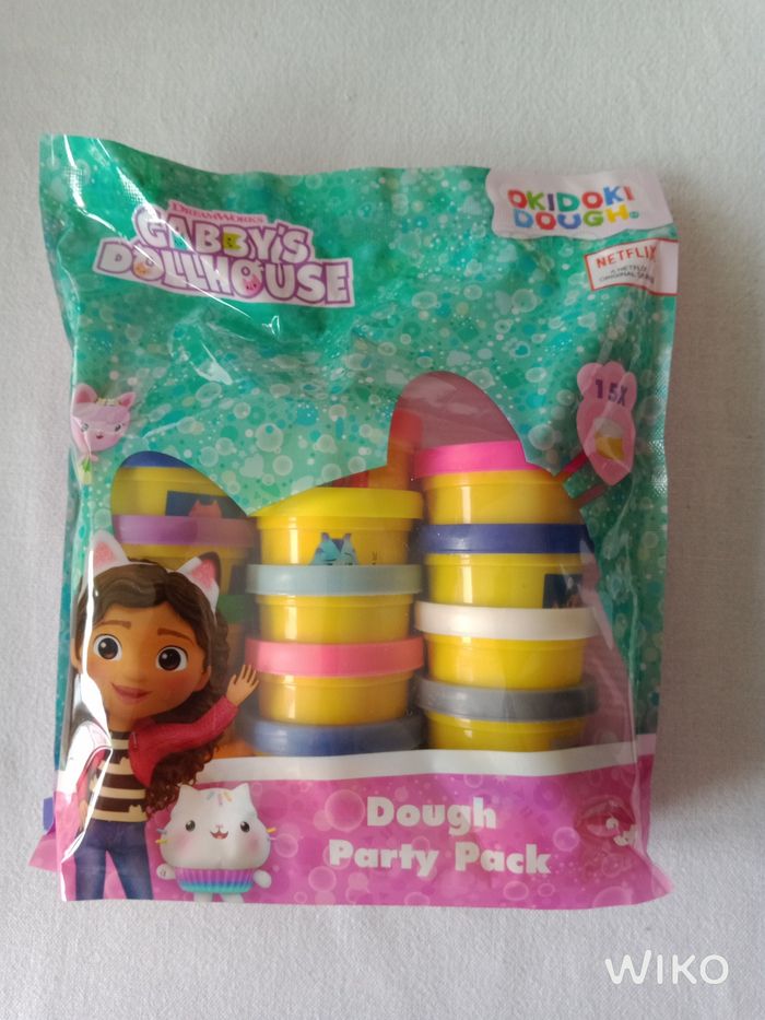 Paquet de 15 pots de pâtes à modeler gabby chat