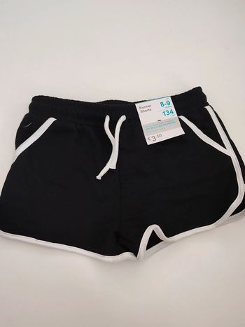 Short noir 8-9 ans