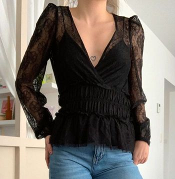 Zara blouse dentelle noire t.S tb état