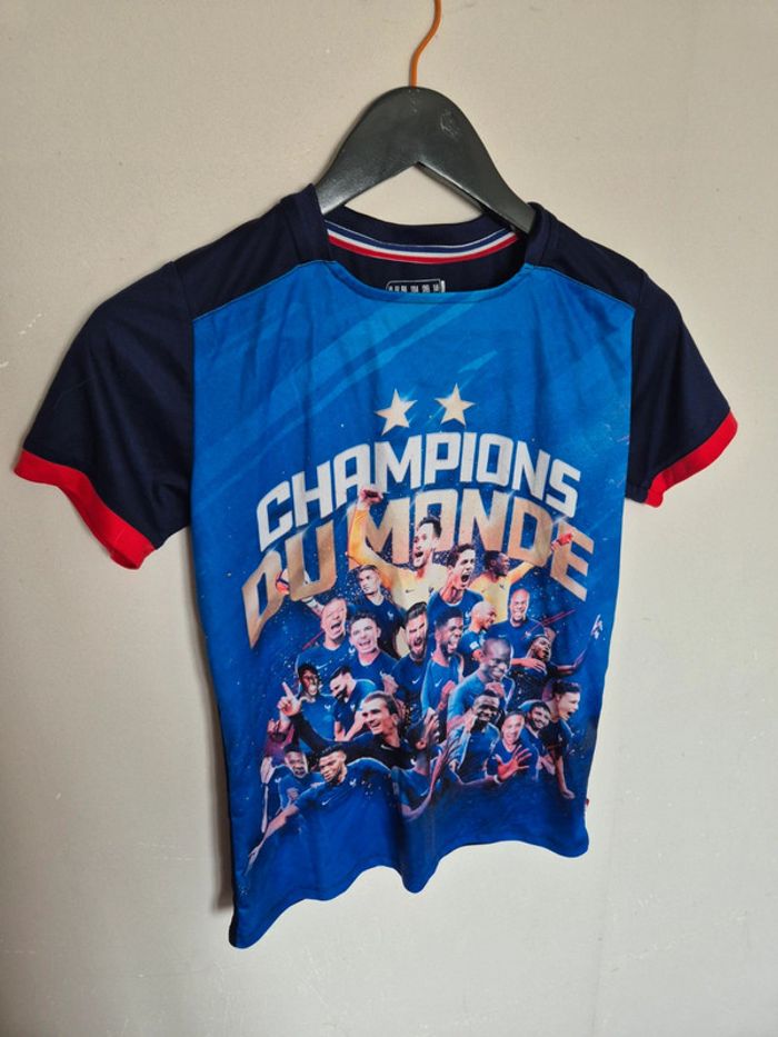 T-shirt  Champion du monde  Weeplay taille 12 ans