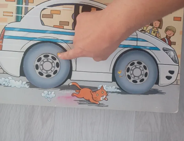 Livre enfant animé sa bouge les secours - photo numéro 3