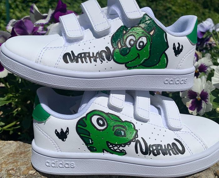 Basket Customisées Dinosaures - photo numéro 2