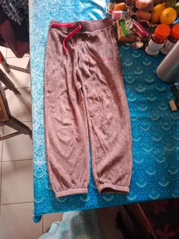 Jogging nike 5 6 ans 110 116 cm