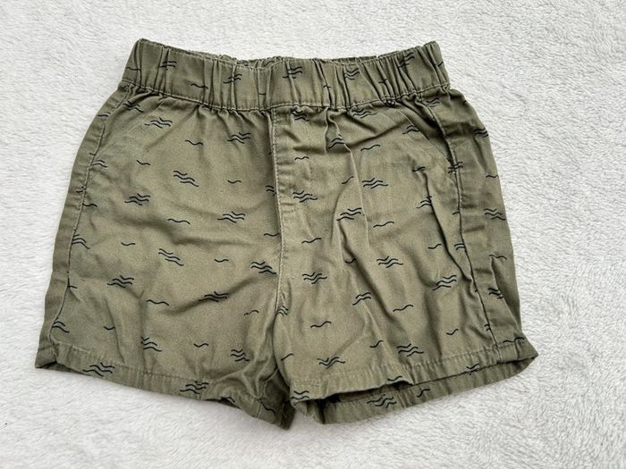 Short vert kaki 18 mois kiabi