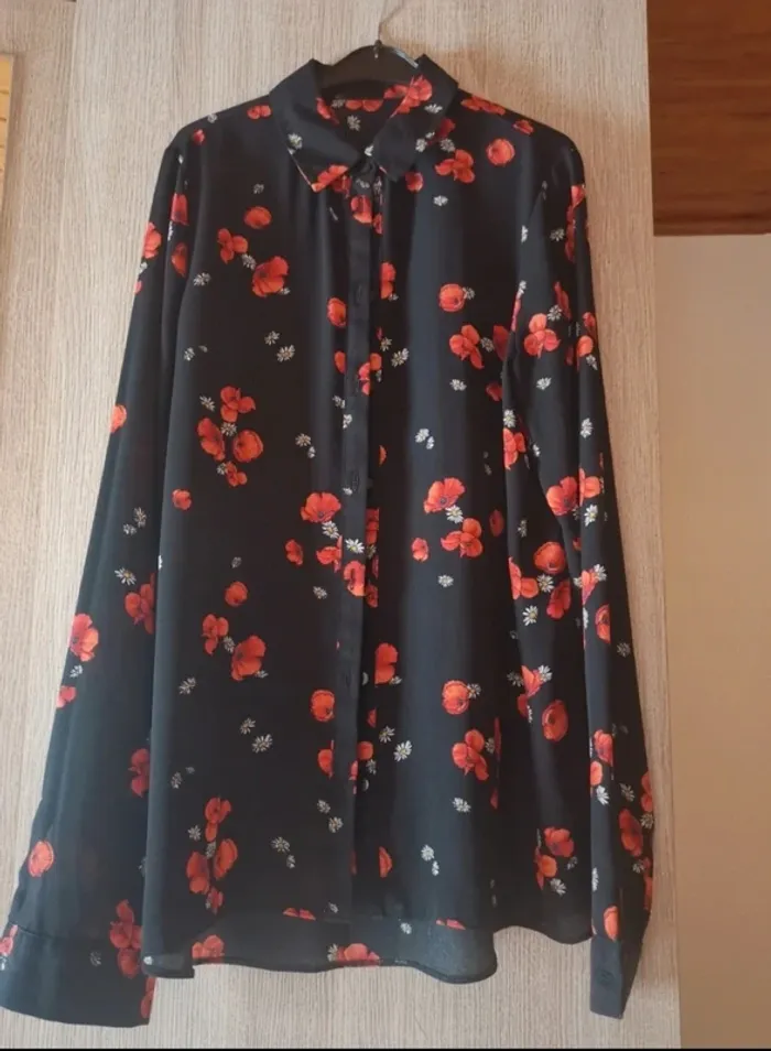 Lot de blouses taille 36/38.