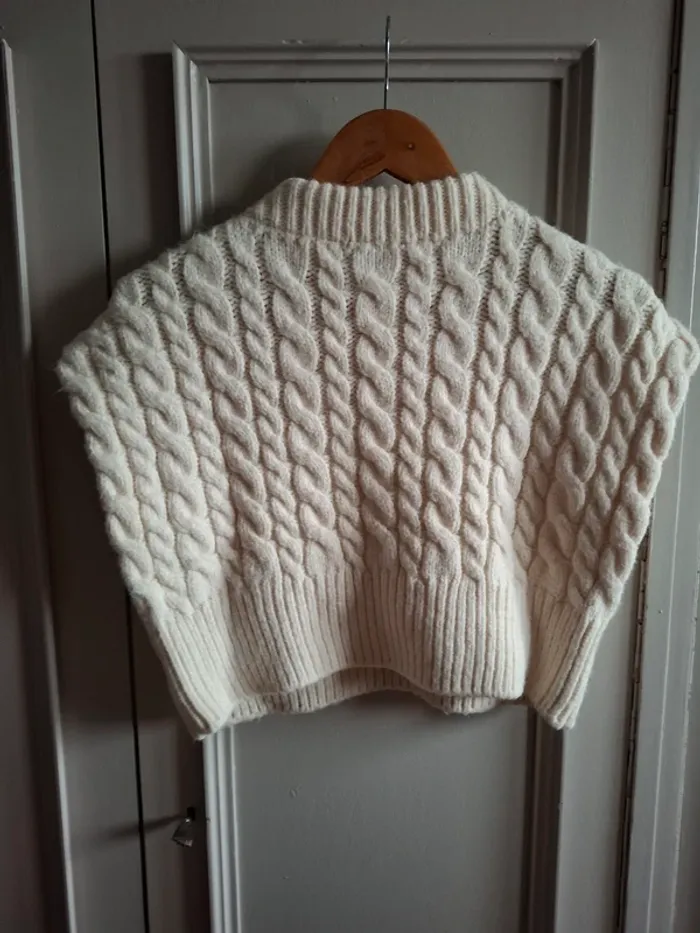 Pull torsadé court sans manche Zara - photo numéro 2